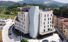 Dolinas Climbing Hotel